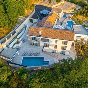 5 bedroom villa with pool near Crikvenica, sleeps 10